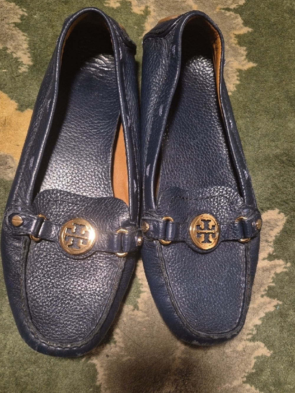 Tory Burch Navy Leather Loafers with Gold Logo - Picture 3 of 9